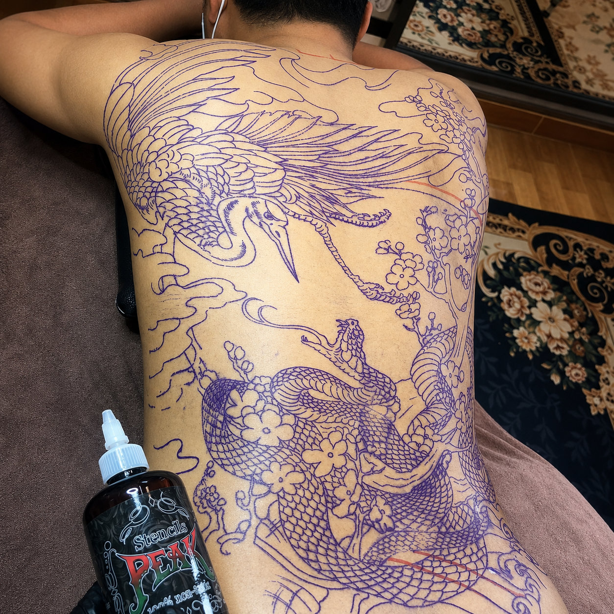 Gel-scan-hinh-xam-Peak-Nuoc-scan-hinh-xam-Peak-Gel-scan-tattoo-sieu-dam-dac-do-bam-dinh-cuc-tot (8) (1) Gel scan hình xăm Peak Stencils hỗ trợ chuyển mẫu stencil lên da rõ nét, giúp thợ xăm dễ căn bố cục, hạn chế mờ nét và giữ đường scan ổn định hơn trong quá trình đi kim.