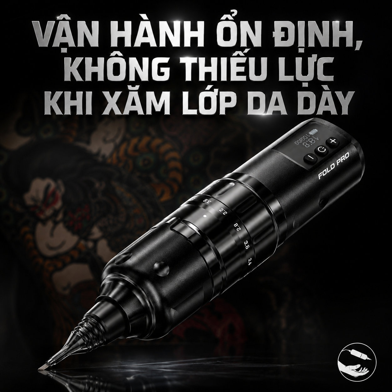 may-xam-dragonhawk-fold-pro-thong-so-ky-thuat (20) (1) Máy xăm Dragonhawk Fold Pro là máy xăm không dây dạng pen, thiết kế pin rời, có màn hình hiển thị thông số và hỗ trợ chỉnh stroke nhiều nấc, phù hợp cho thợ xăm đi nét, đánh bóng, tô màu và xử lý nhiều phong cách hình xăm.
