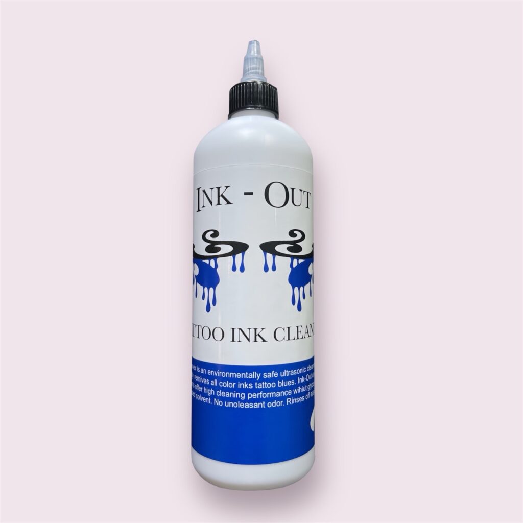 Dung dịch vệ sinh mực xăm Ink-Out Tattoo Ink Cleaner hỗ trợ làm sạch mực xăm bám trên đầu tip, tube, grip và dụng cụ xăm, phù hợp dùng trong quy trình vệ sinh dụng cụ tại studio xăm chuyên nghiệp.