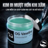 vaseline-tattoo-og-vaseline-xam-hinh-og-1 (12) (1) Sáp bôi xăm OG Vaseline hỗ trợ làm mềm da, giảm ma sát khi đi kim, giúp thao tác đi nét, đổ bóng và tô màu mượt hơn trong quá trình xăm.