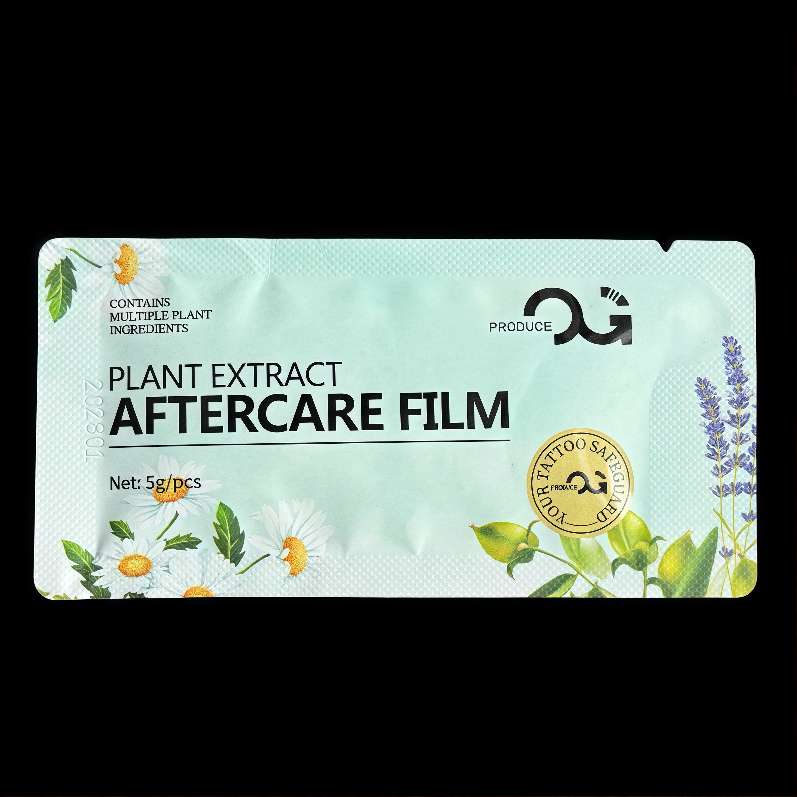 duong-hinh-xam-og-film-8 Dưỡng hình xăm OG Plant Extract Aftercare Film là sản phẩm chăm sóc sau xăm dạng gói, hỗ trợ làm mềm da, giữ ẩm bề mặt hình xăm và tạo lớp film mỏng sau khi thoa, giúp hạn chế bụi bẩn bám trực tiếp lên vùng da mới xăm.