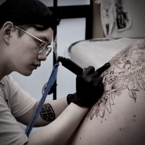 xay-dung-thuong-hieu-ca-nhan-cho-tho-xam-bi-quyet-de-khach-hang-tu-tim-den