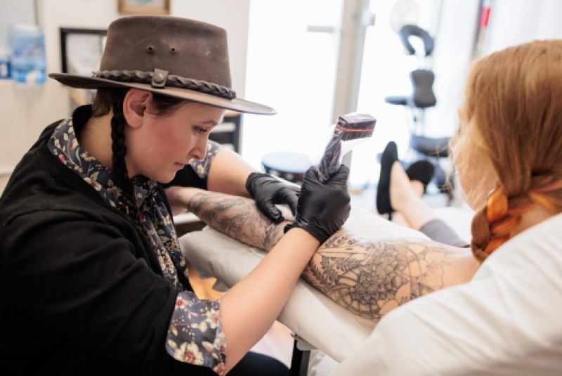 hanh-trinh-tro-thanh-tho-xam-chuyen-nghiep-huong-dan-tu-tran-chuong-tattoo-shop