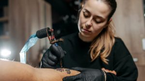 hanh-trinh-tro-thanh-nghe-si-xam-4-cap-do-phat-trien-nang-luc