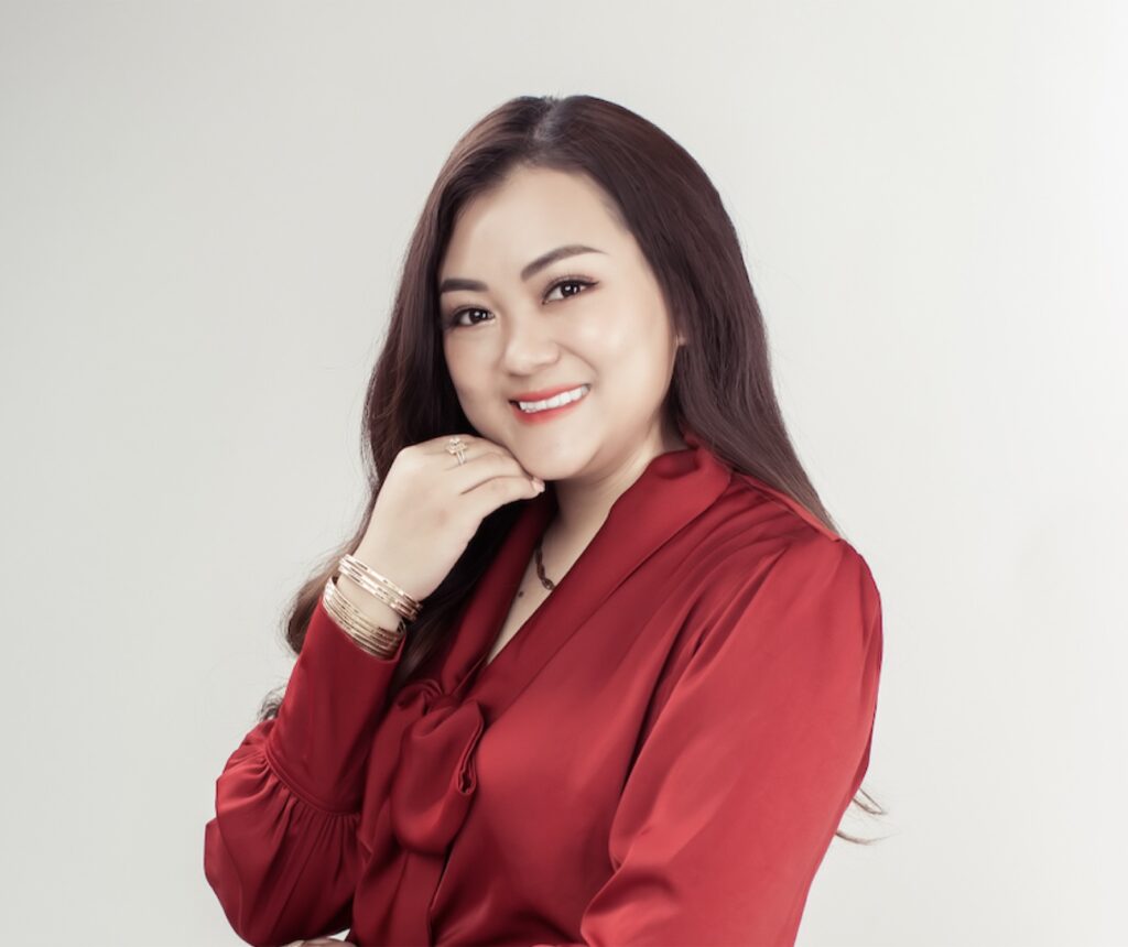 Chân dung Trần Thị Thu Thảo, nhà sáng lập thương hiệu bánh tráng phơi sương TUTA