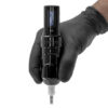 may-xam-khong-day-fk-irons-flux-max-pin-roi (9) Máy xăm FK Irons Flux Max là dòng máy xăm không dây cao cấp dạng pen, thiết kế pin rời, thao tác gọn, phù hợp cho thợ xăm chuyên nghiệp dùng đi nét, đánh bóng, tô màu và xử lý nhiều phong cách hình xăm.